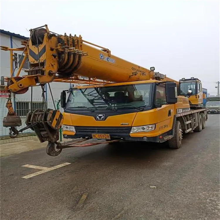 潜江吊车出租保险：全面覆盖，安全无忧