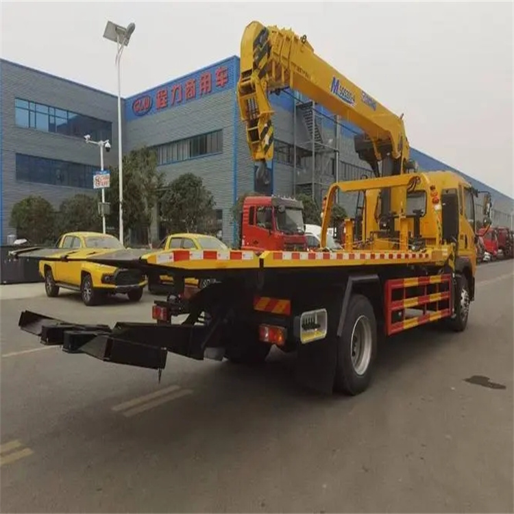 潜江附近小随车吊出租电话，轻松解决搬运烦恼