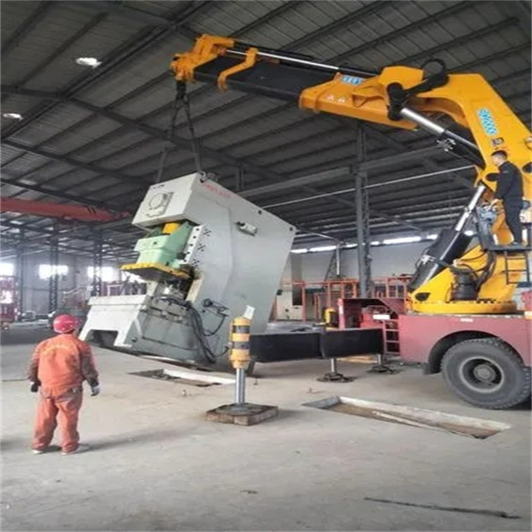 潜江80吨折臂吊车出租附近电话