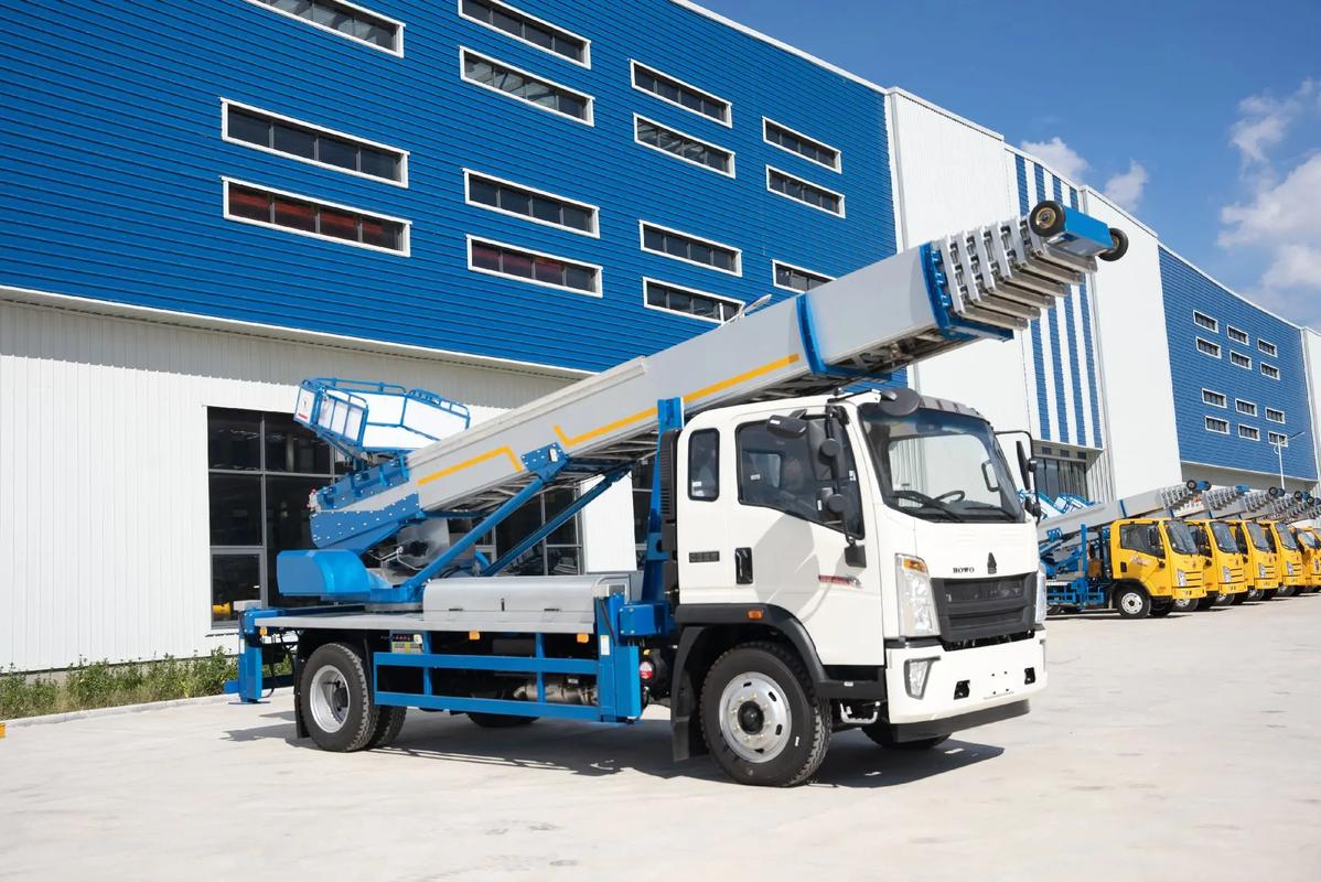 潜江出租云梯车高空作业车 建筑垃圾搬运