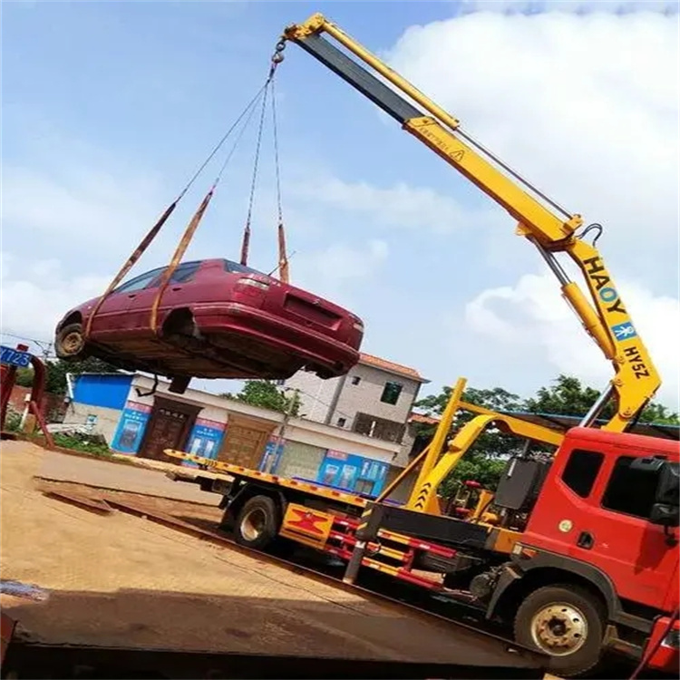 潜江吊车吊汽车的正确方法